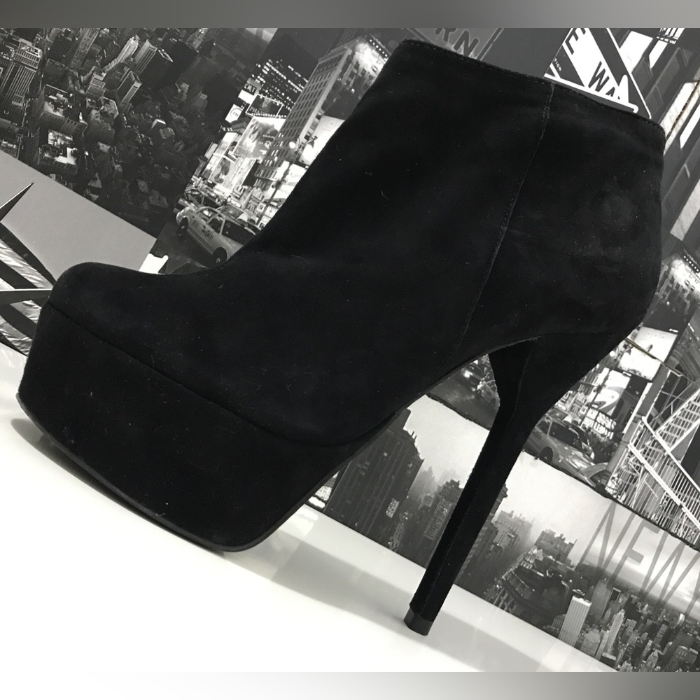 Black Suede Platform Heels Carvela by Kurt Geiger EU 38 / US 7